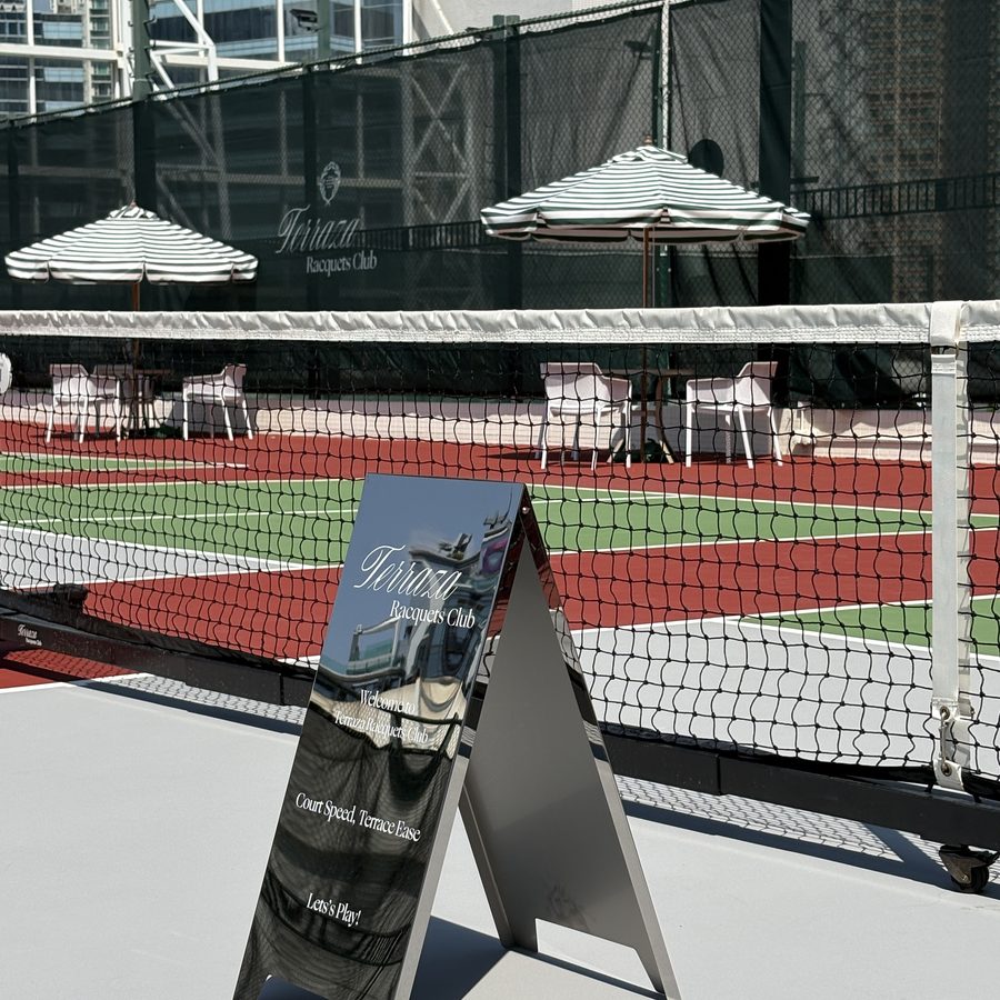 Outdoor pickleball court at Terraza Racquets Club