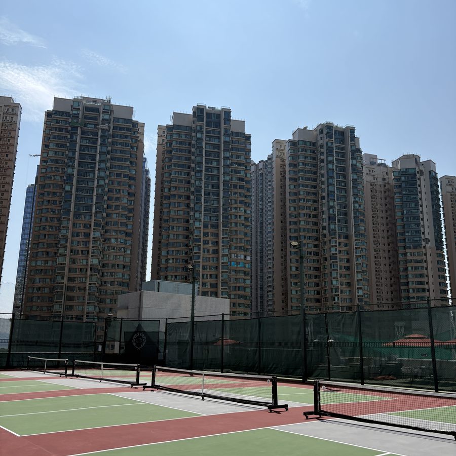 Outdoor pickleball court at Terraza Racquets Club