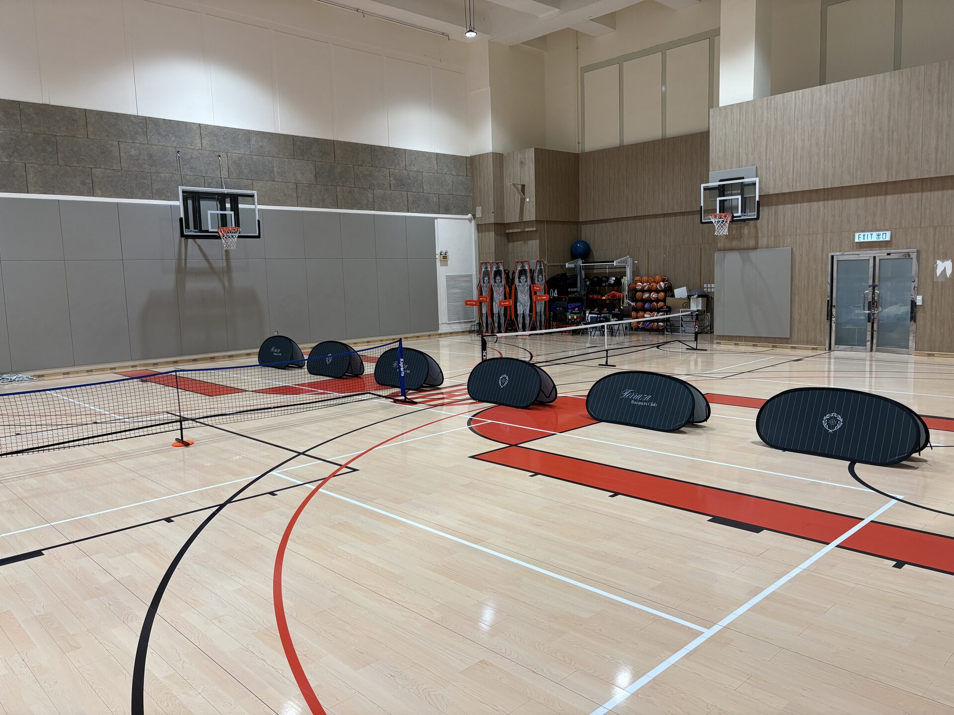 Indoor pickleball court at Terraza Racquets Club